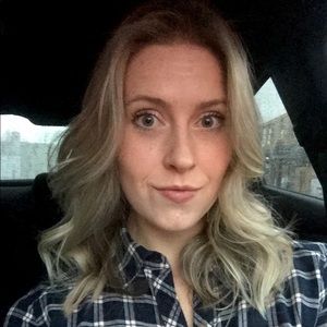 Meet your Posher, Becca